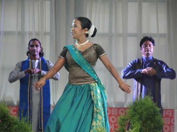 Москве показали индийские танцы под открытым небом