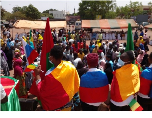 Власти Буркина-Фасо вышлют французского военного атташе за подрывную деятельность