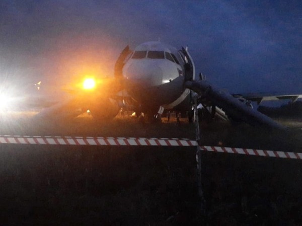 Пилот оценил перспективы экстренно севшего под Новосибирском самолета: «Еще полетает, если с экипажем повезет»